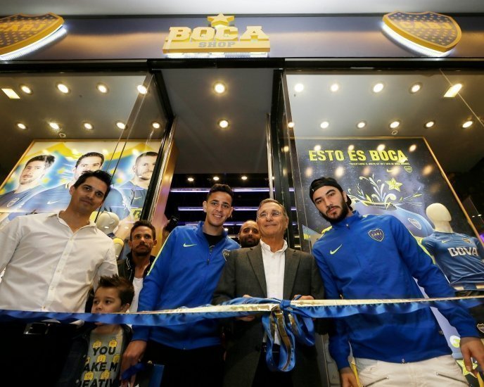 Seba Pérez y Maroni inauguraron otro Boca Shop