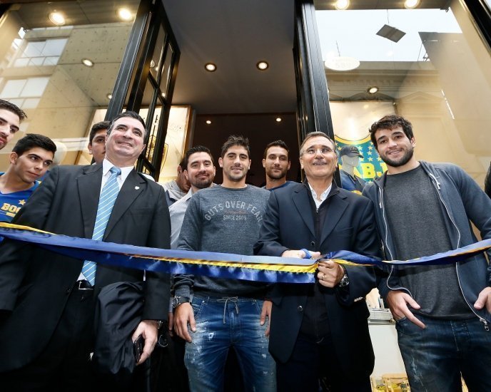 Lodeiro y Pichi Erbes inauguraron el primer Boca Shop