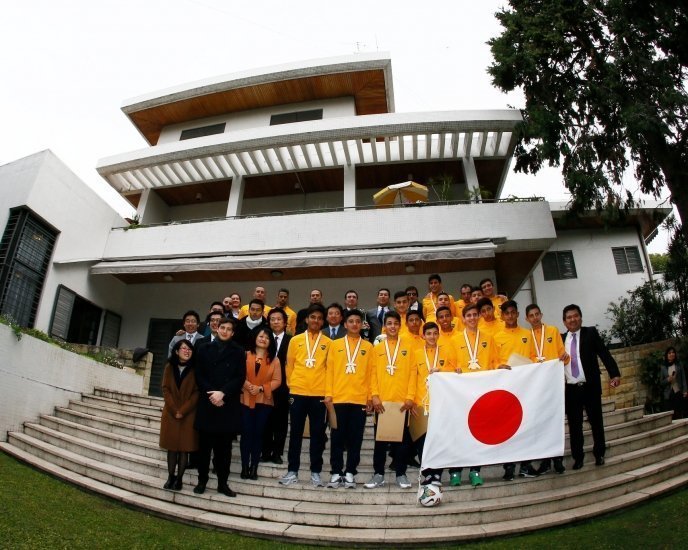 Boca visitó la embajada de Japón