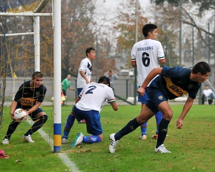 Tres victorias ante Vélez