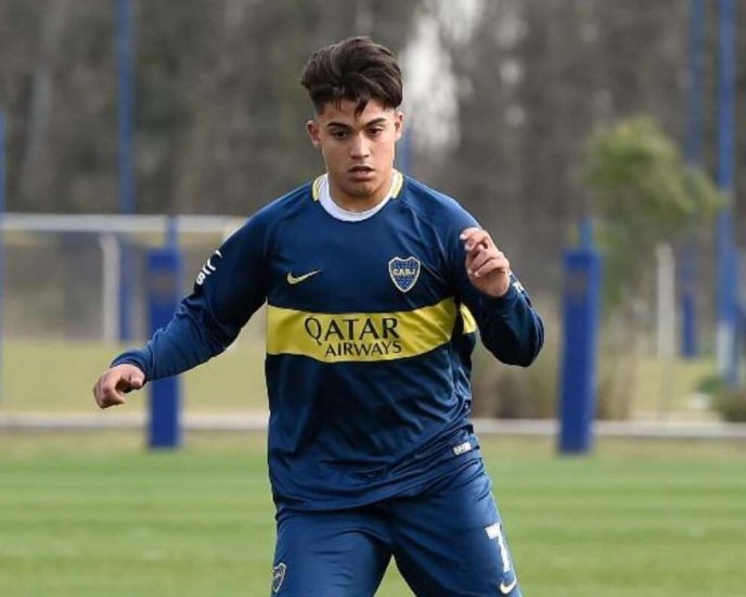 Primer contrato para el juvenil Zeballos